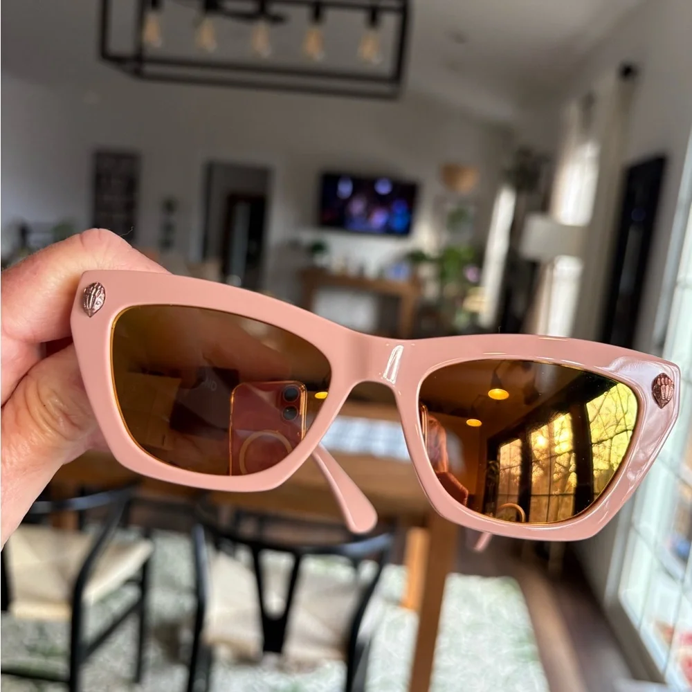 Kurt Geiger Blush Sunglasses - Picture 1 of 6